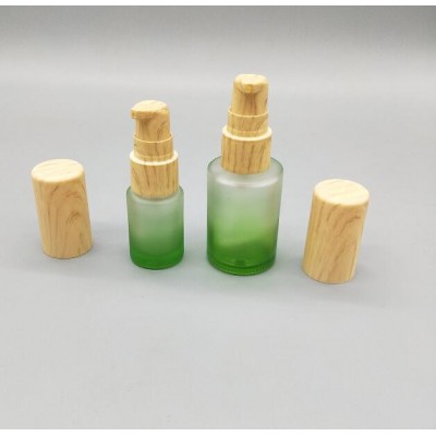 empty small 15ml cosmetic glass lotion gradient perfume bottle with wooden cap